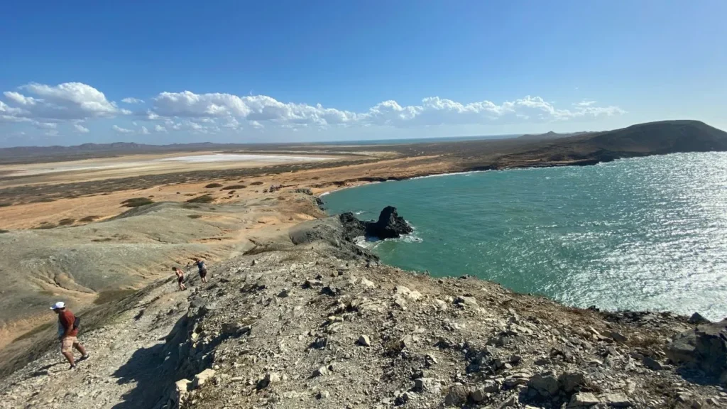 Vista desde el Cerro de la Virgen, en el Pilón de Azúcar, La Guajira. 