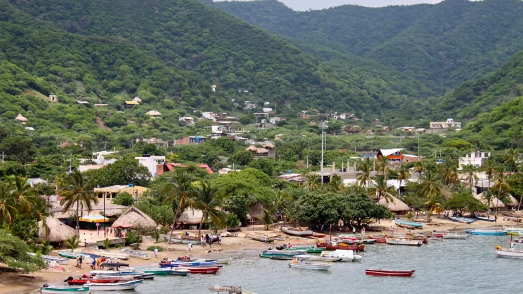 Taganga es un pueblo pequero imperdible de conocer en los alrededores de Santa Marta. 